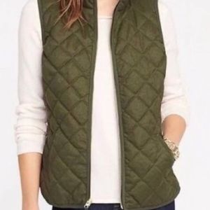 BNWT Old Navy quilted vest